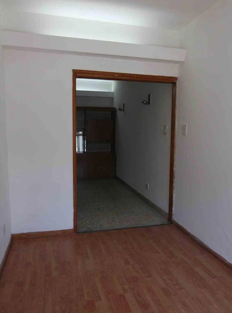 CASA EN VENTA DOS DORMITORIOS COCHERA 4