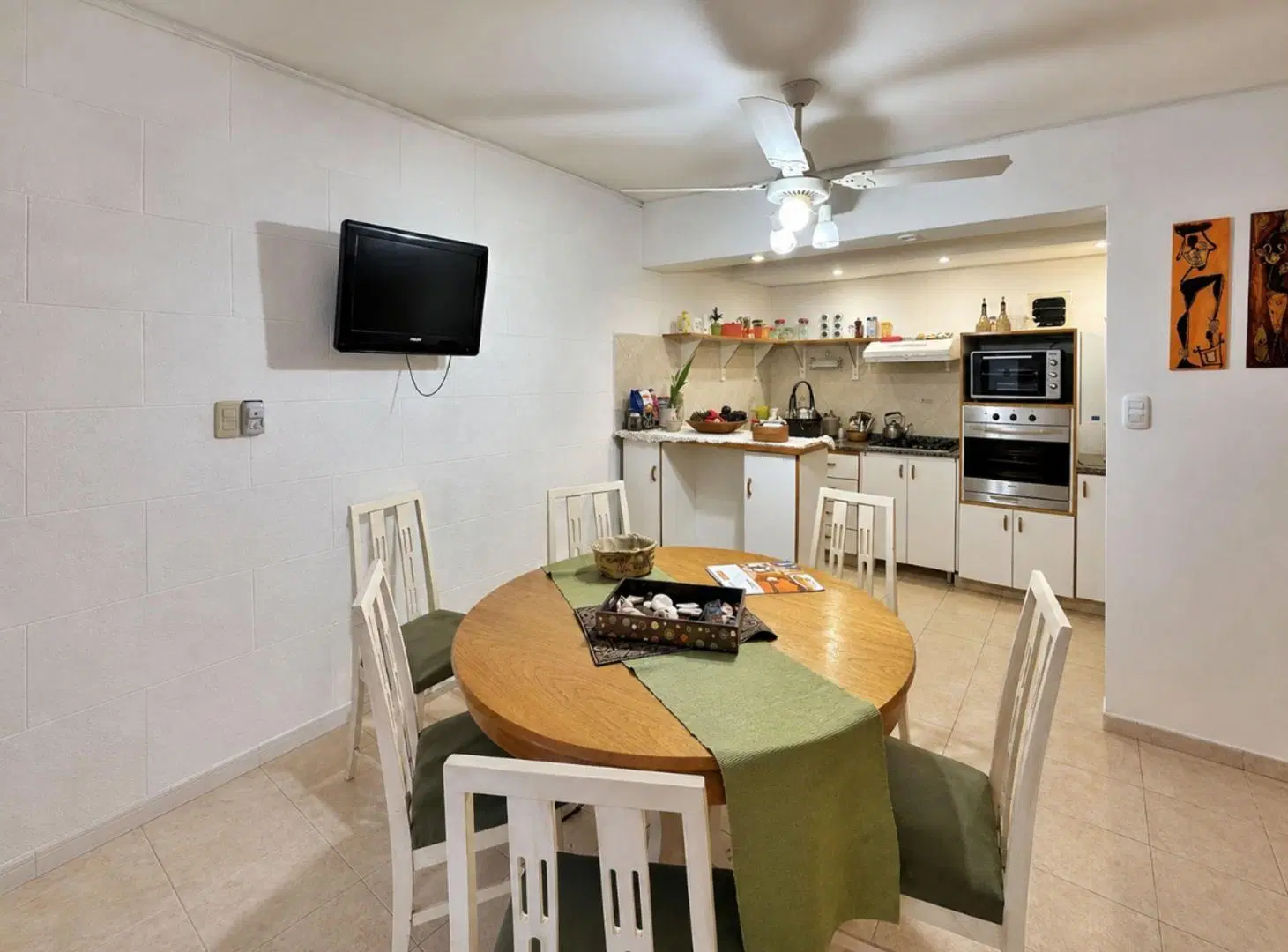 CASA DE PASILLO DE 2 DORMITORIOS EN VENTA - CENTRO 3