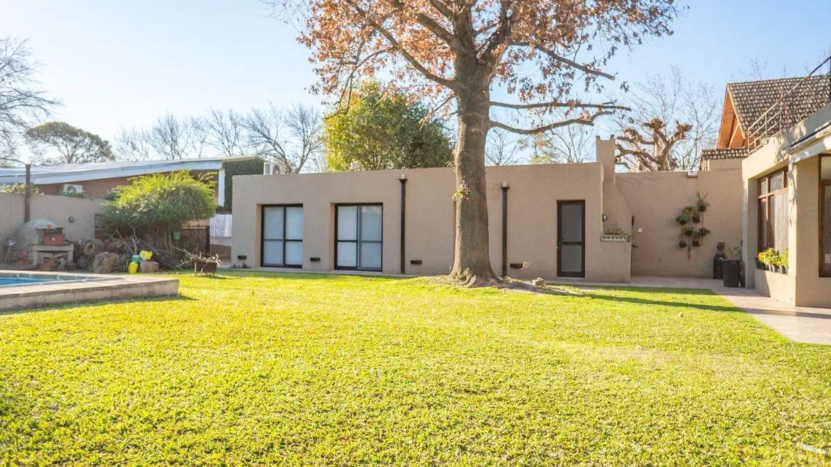 CASA 4 DORMITORIOS PILETA QUINCHO FISHERTON VENTA 3