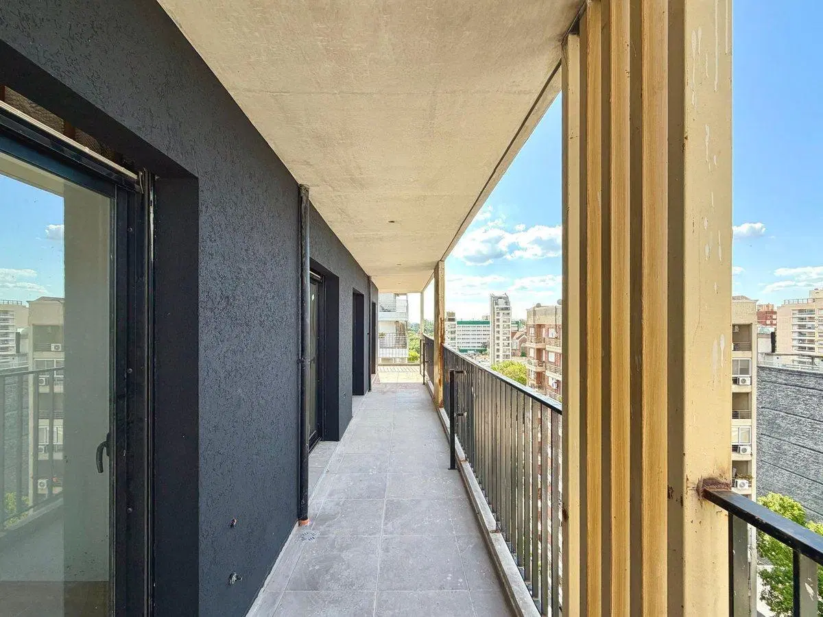 VENTA. PISO EXCLUSIVO 3 DORMITORIOS. BARRIO ABASTO 4