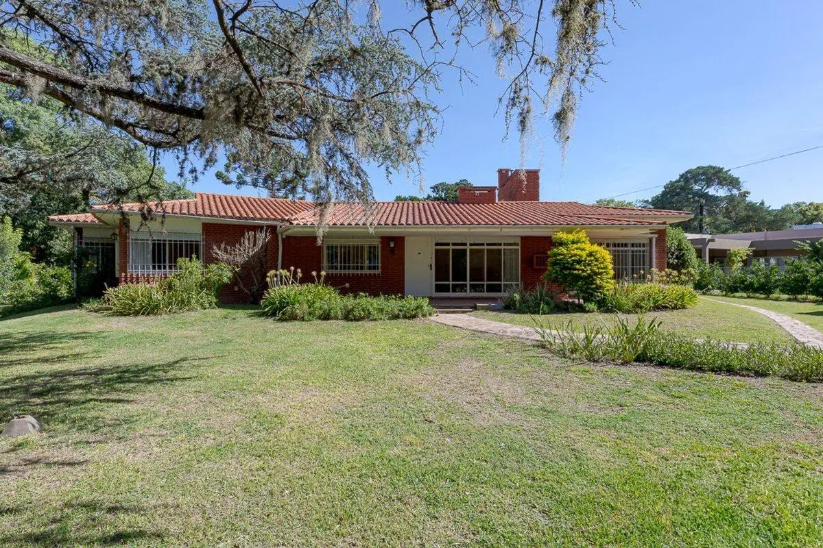 VENTA CASA FISHERTON 4 DORMITORIOS 3