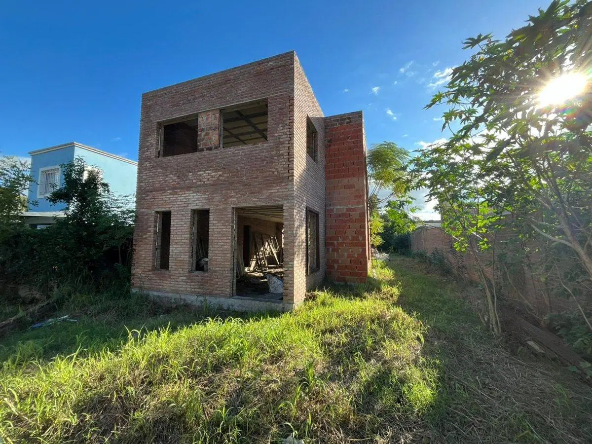 Venta casa en construccion Ibarlucea 3