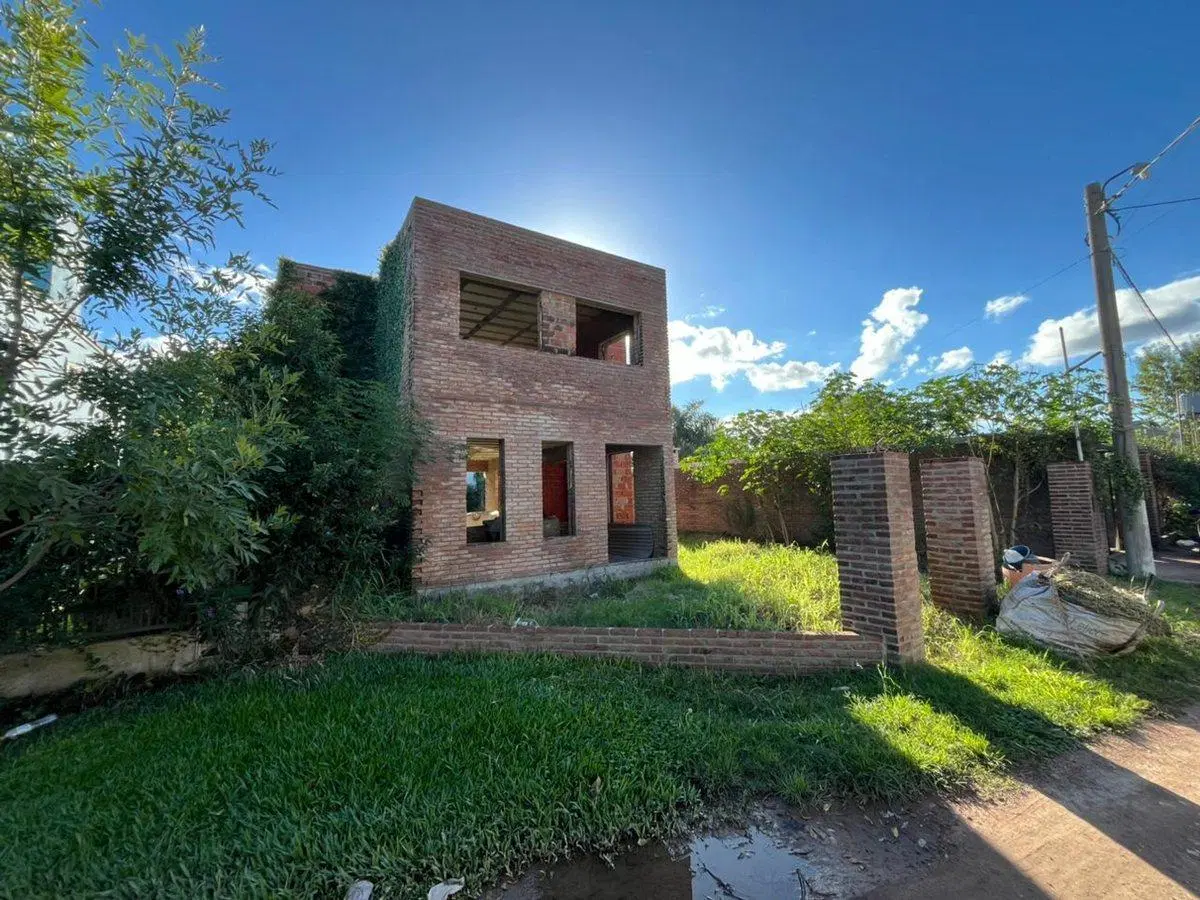 Venta casa en construccion Ibarlucea 2