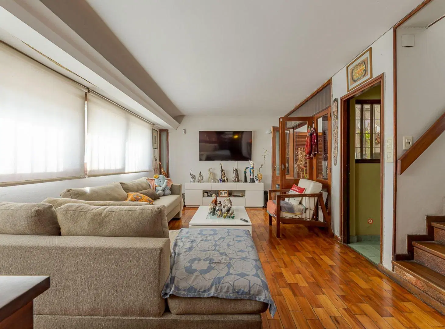 VENTA CASA 3 DORMITORIOS ZONA ABASTO 4