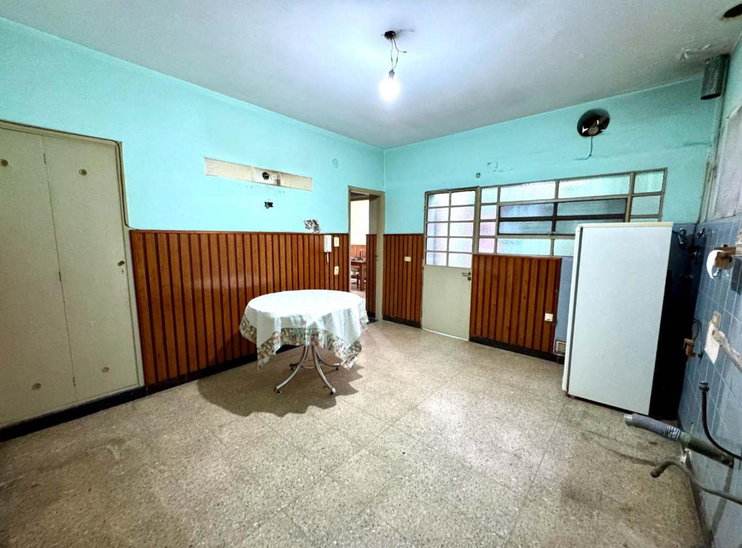 Foto de CASA EN VENTA CON TERRAZA, QUINCHO. GRAN POTENCIAL, imagen 1