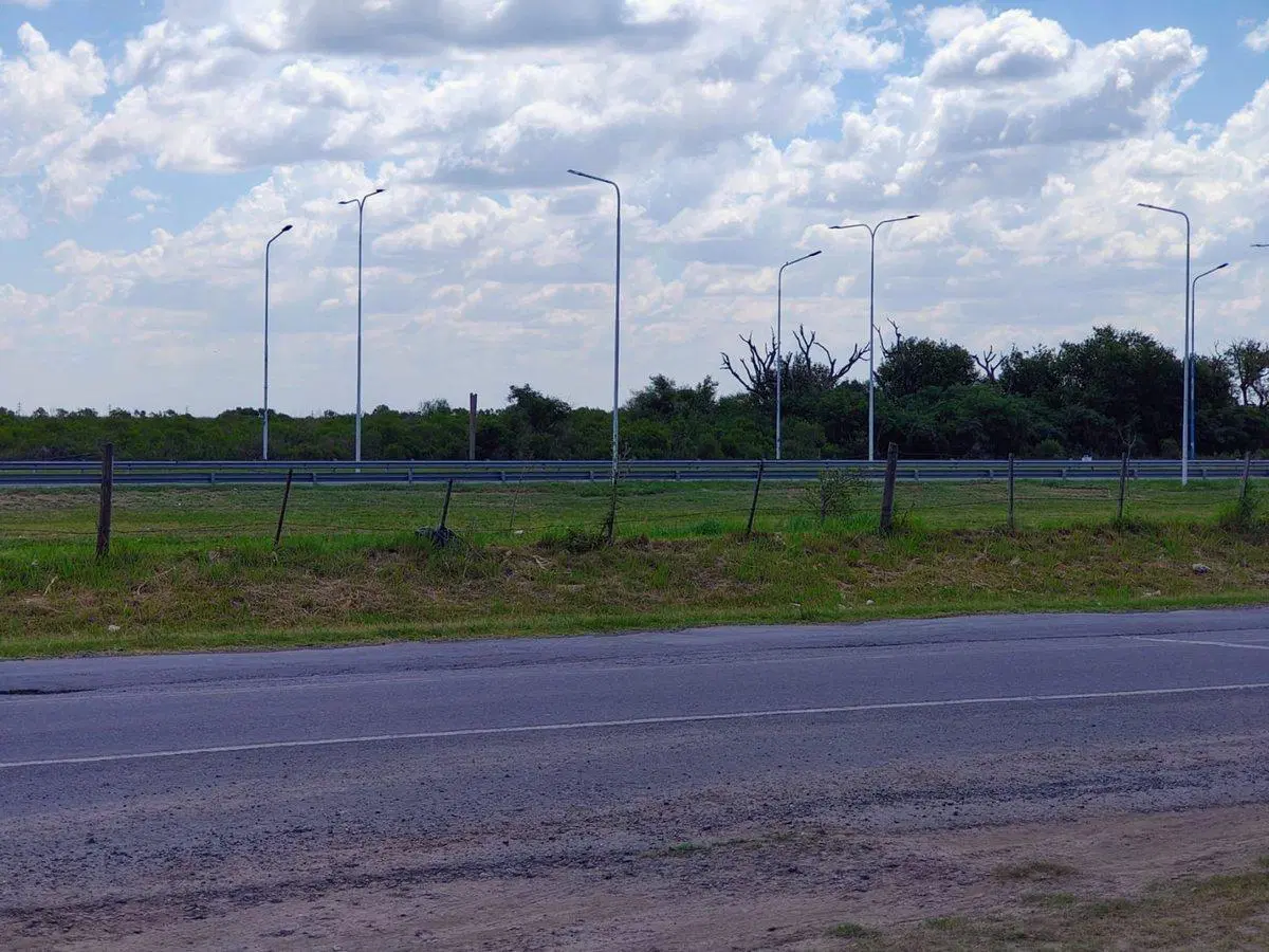 Venta 3 lotes 2200m2 Uso Comercial . Financiación 3