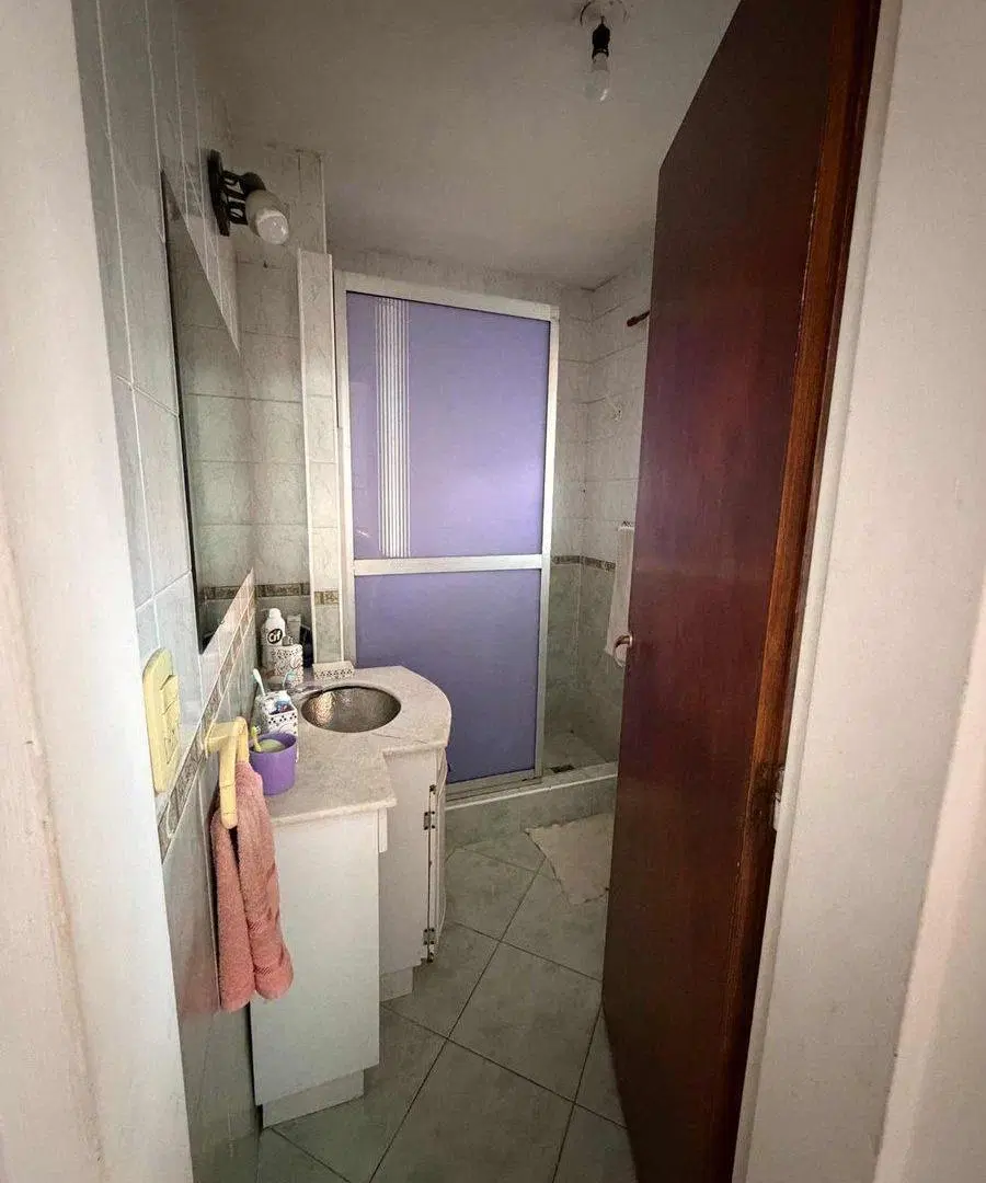 CASA EN VENTA 2 DORMITORIOS, COCHERA FISHERTON 3