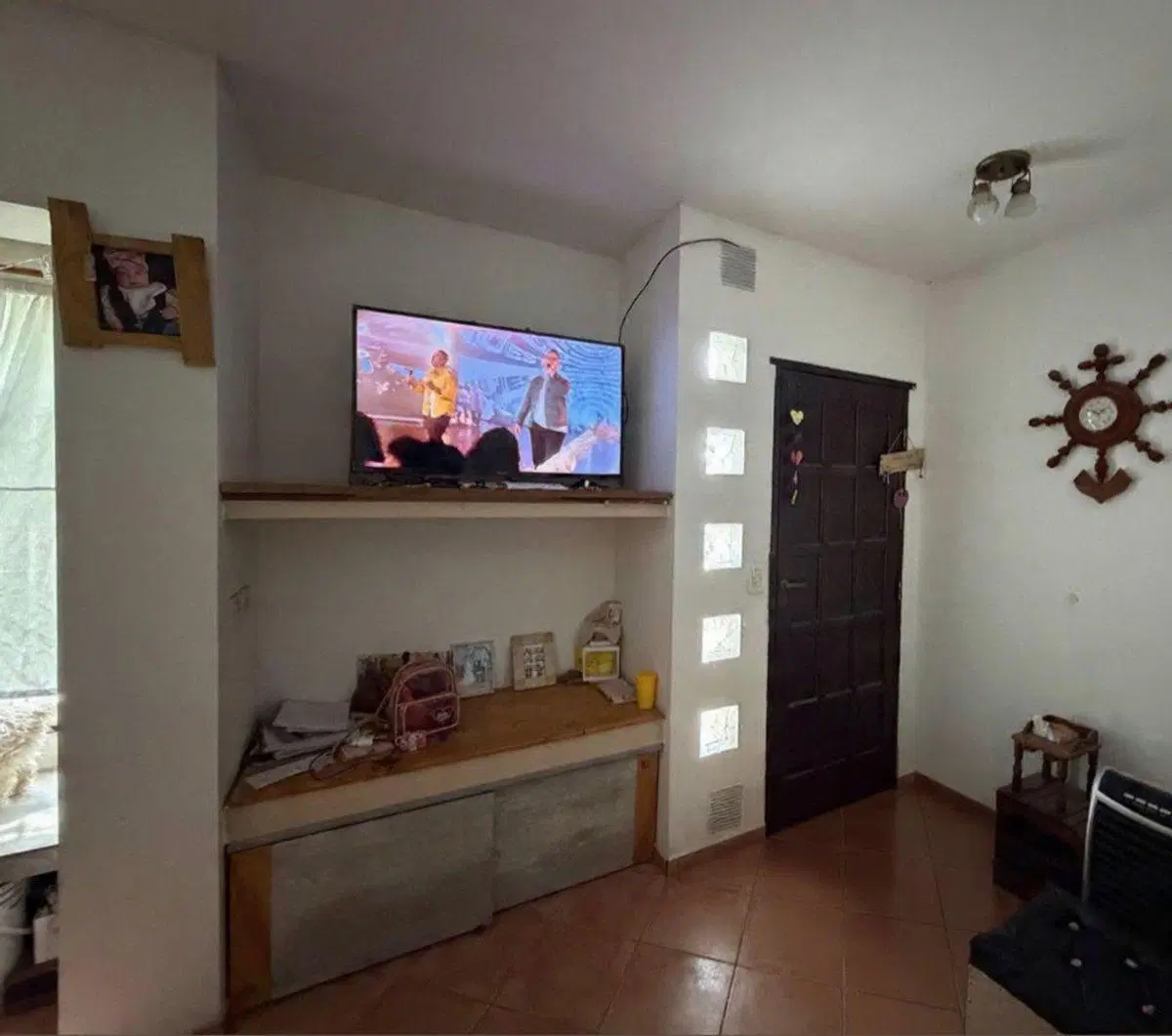 CASA EN VENTA 2 DORMITORIOS, COCHERA FISHERTON 4