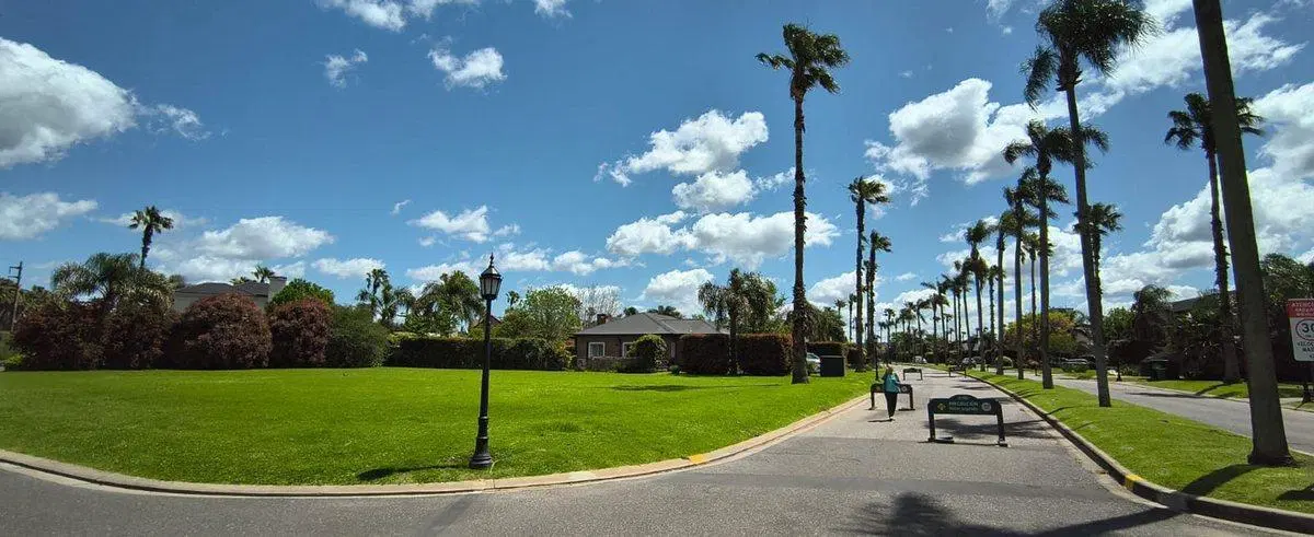 Venta Lote Esquina San Marino Funes Hills 1164 m2 2