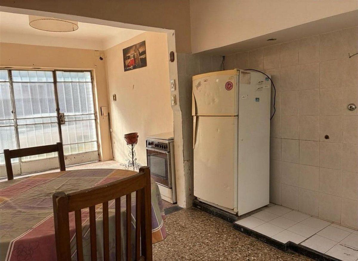 Foto de Venta casa dos plantas a reciclar zona Norte, imagen 5