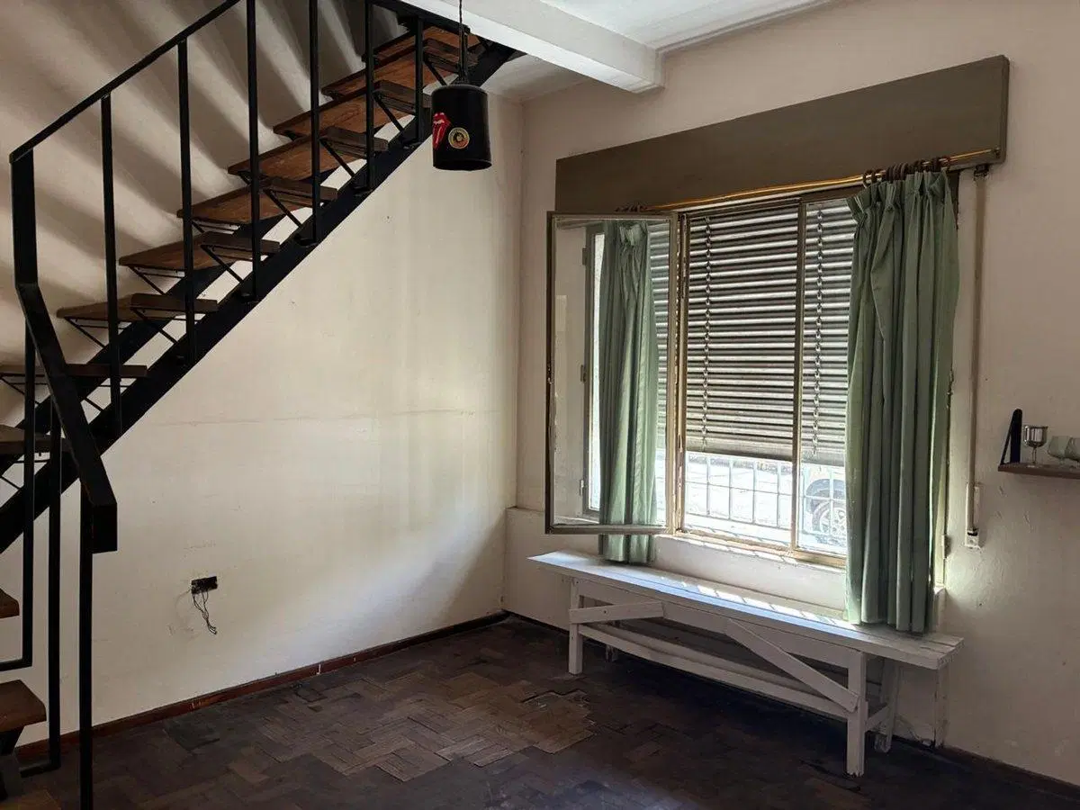 Venta casa dos plantas a reciclar zona Norte 3