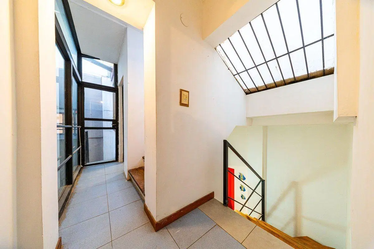 VENTA CASA DE PASILLO 2 DORMITORIOS 4