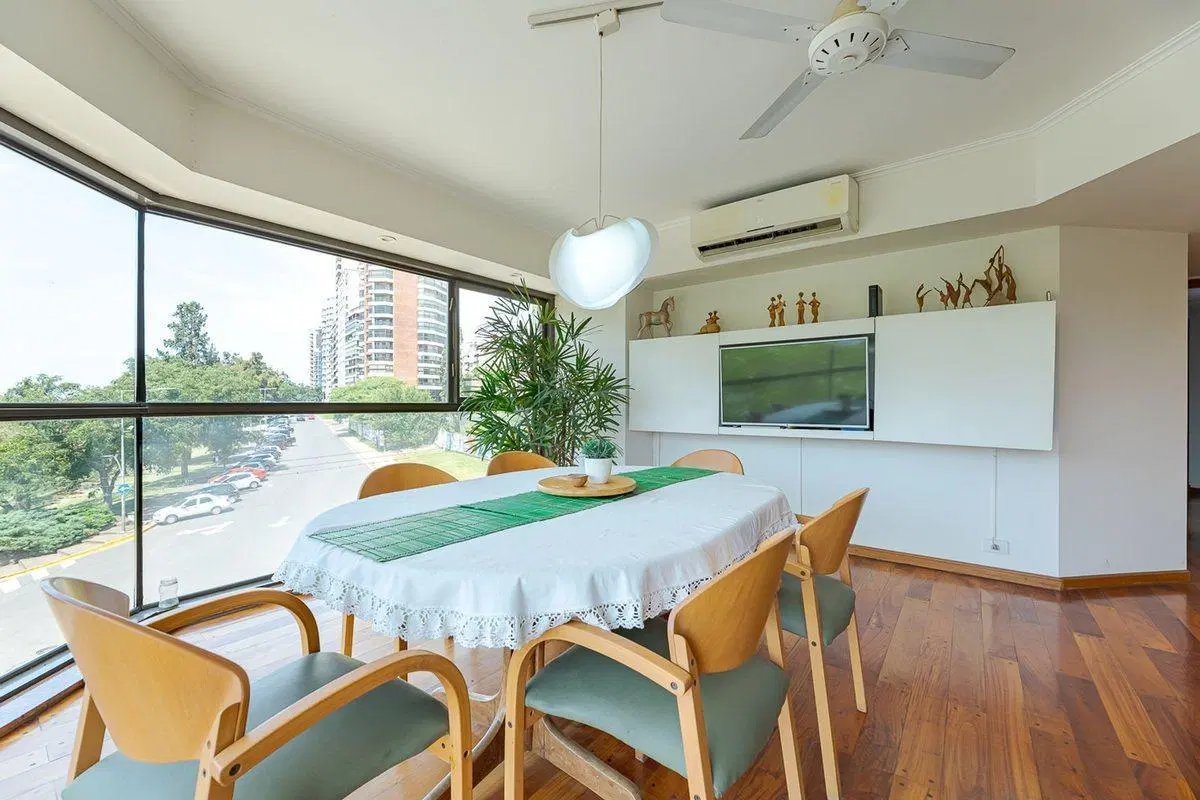 PISO EXCLUSIVO DE 4 DORMITORIOS EN VENTA-B. MARTIN 2