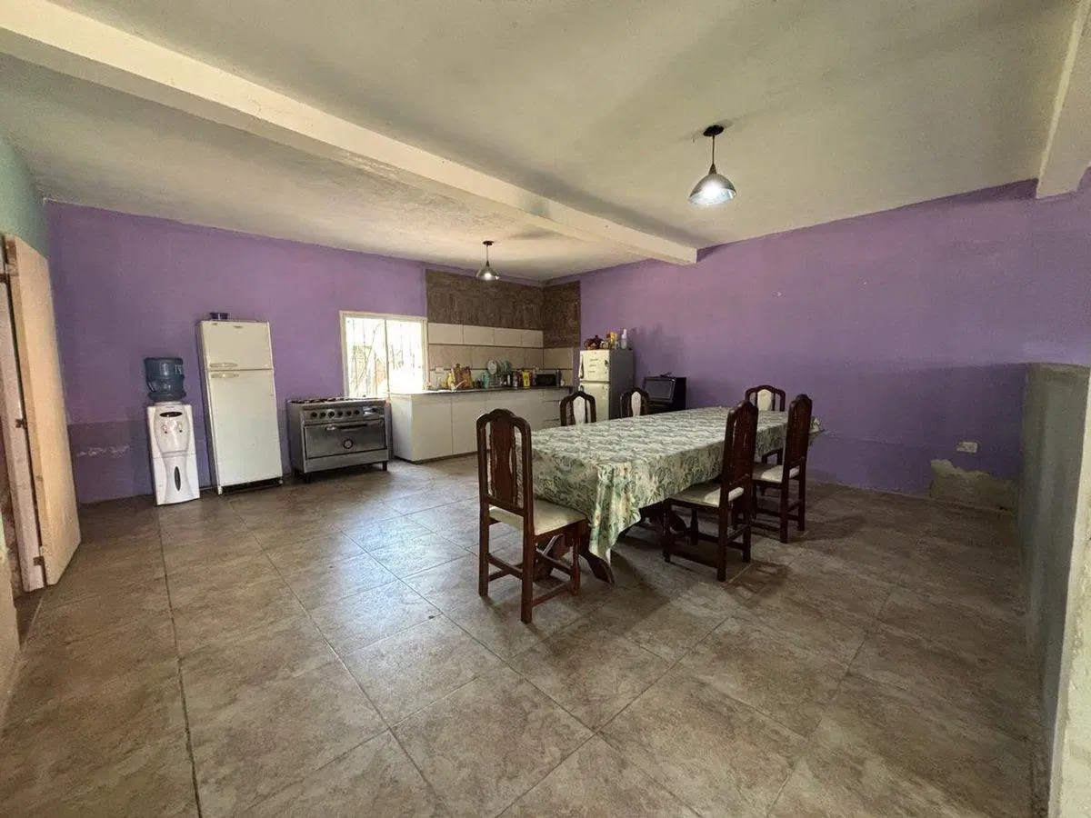 CASA 3 DORMITORIOS CON PILETA EN VENTA ROLDAN 2