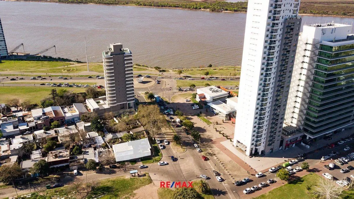 LOTE - CONSTRUCTORA EN VENTA ESQUINA FRANCIA/JUNIN 2