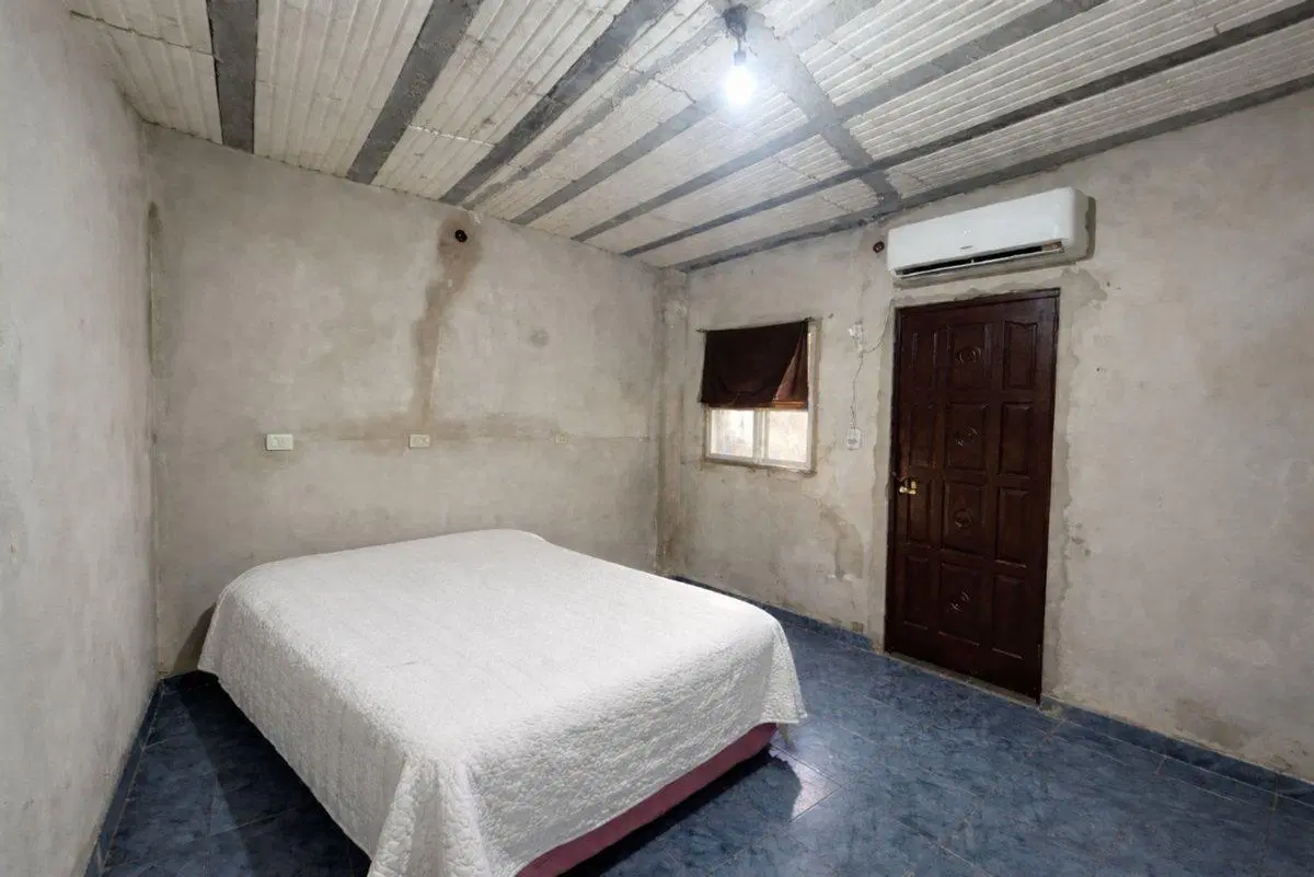 CASA DE 3 DORMITORIOS EN VENTA C/COCHERA 5