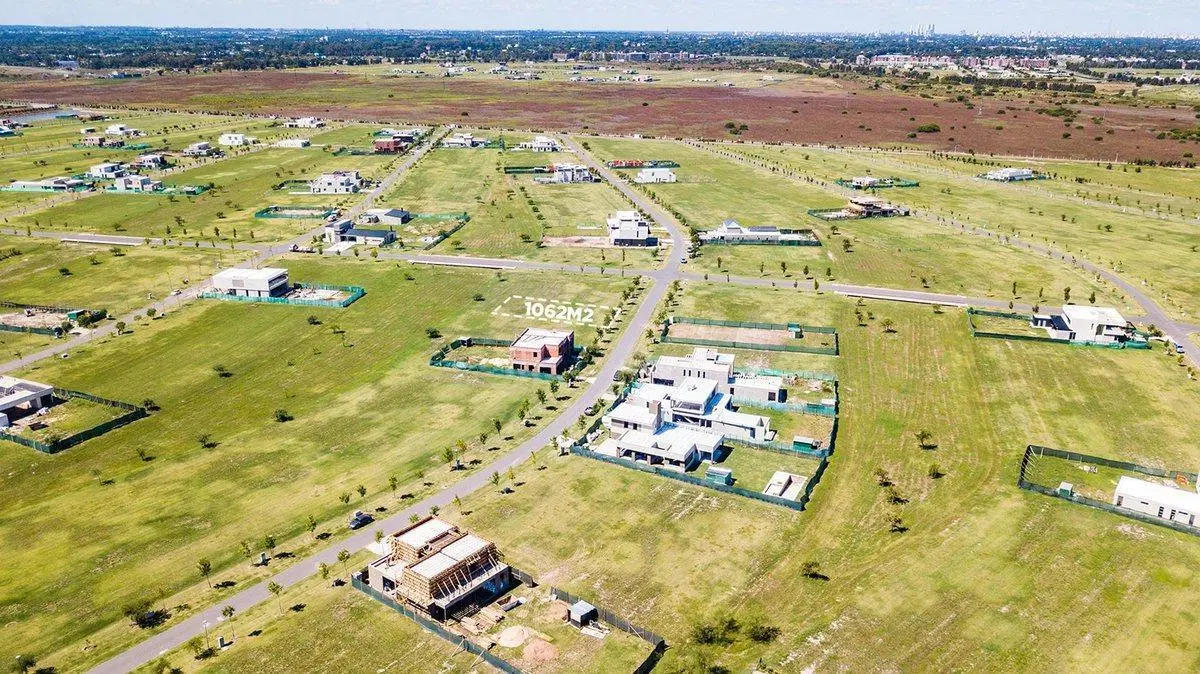 Venta Lote Vida Club de Campo Funes 2