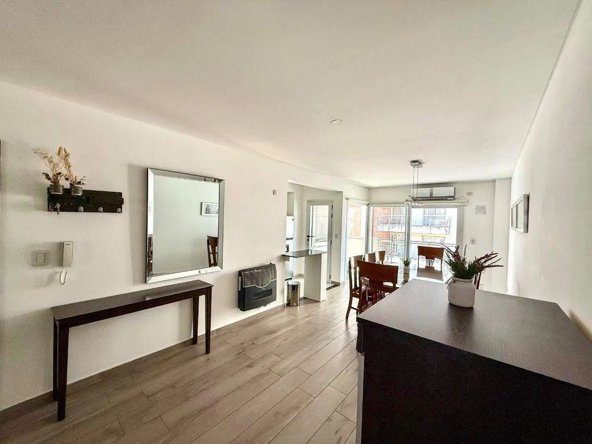 PISO EXCLUSIVO EN VENTA 2 DORMITORIOS ZONA RIO 5