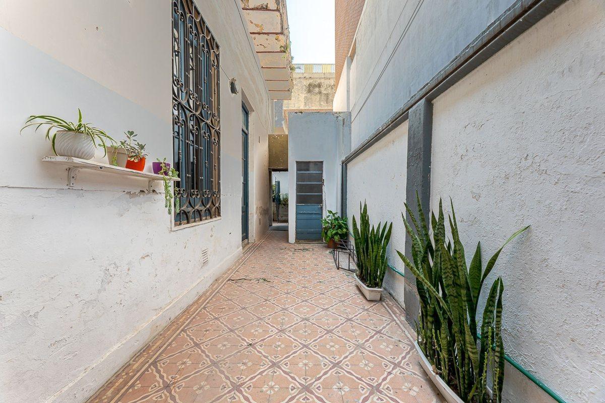 VENTA. CASA/LOTE PARA CONSTRUCTORA.9 DE JULIO 1700