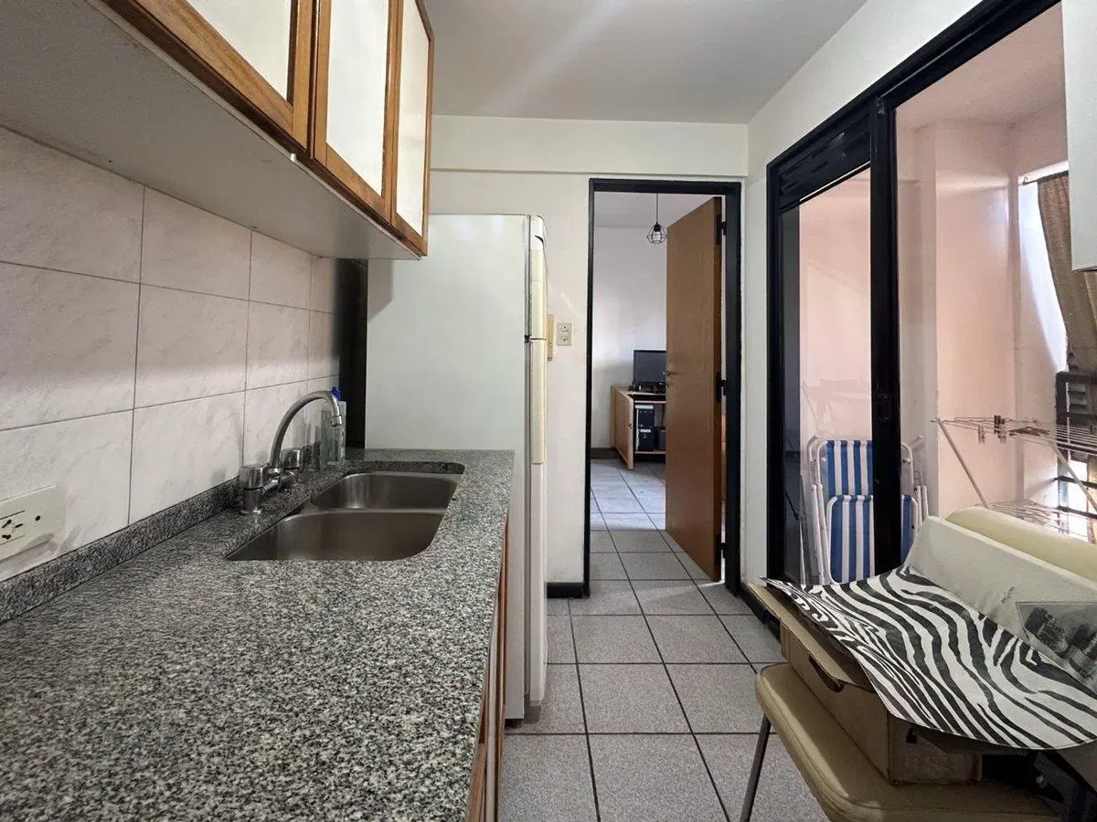 venta departamento un dormitorio. Abasto 3
