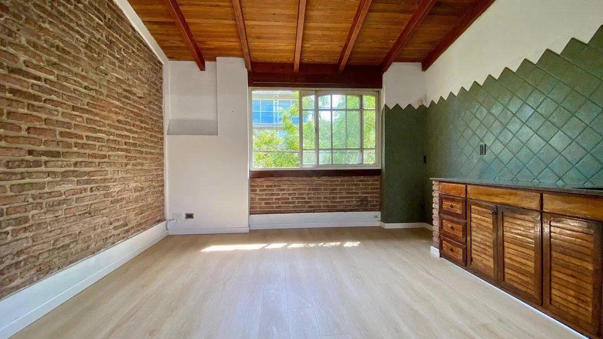 Venta Casa 2 Plantas 4 Dormitorios Cochera 3