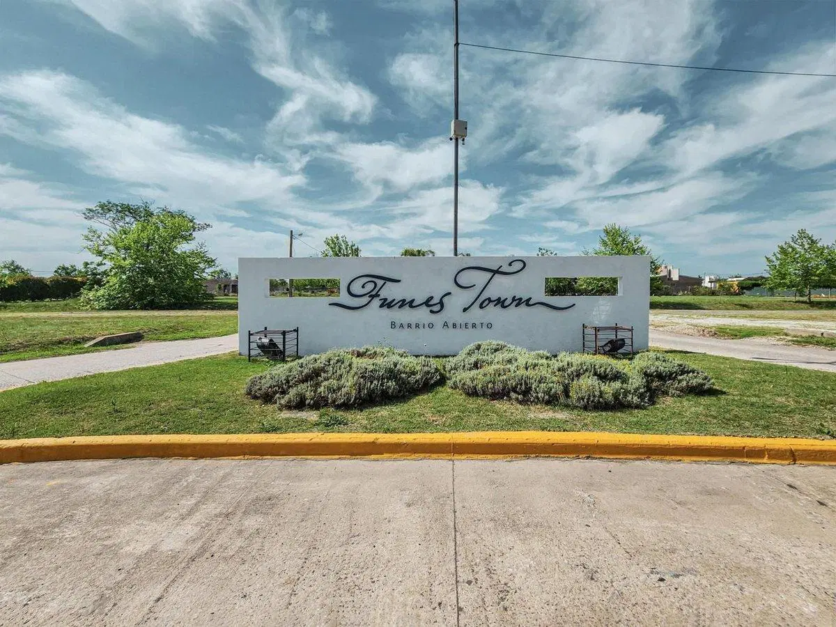 VENTA LOTE FUNES TOWN - 400 MT2 2