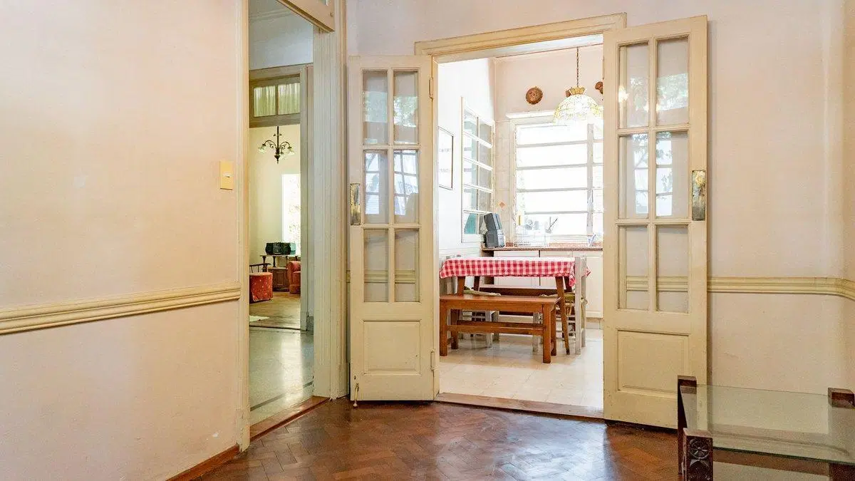CASA 3 DORMI CON PATIO Y QUINCHO EN VENTA ABASTO 3