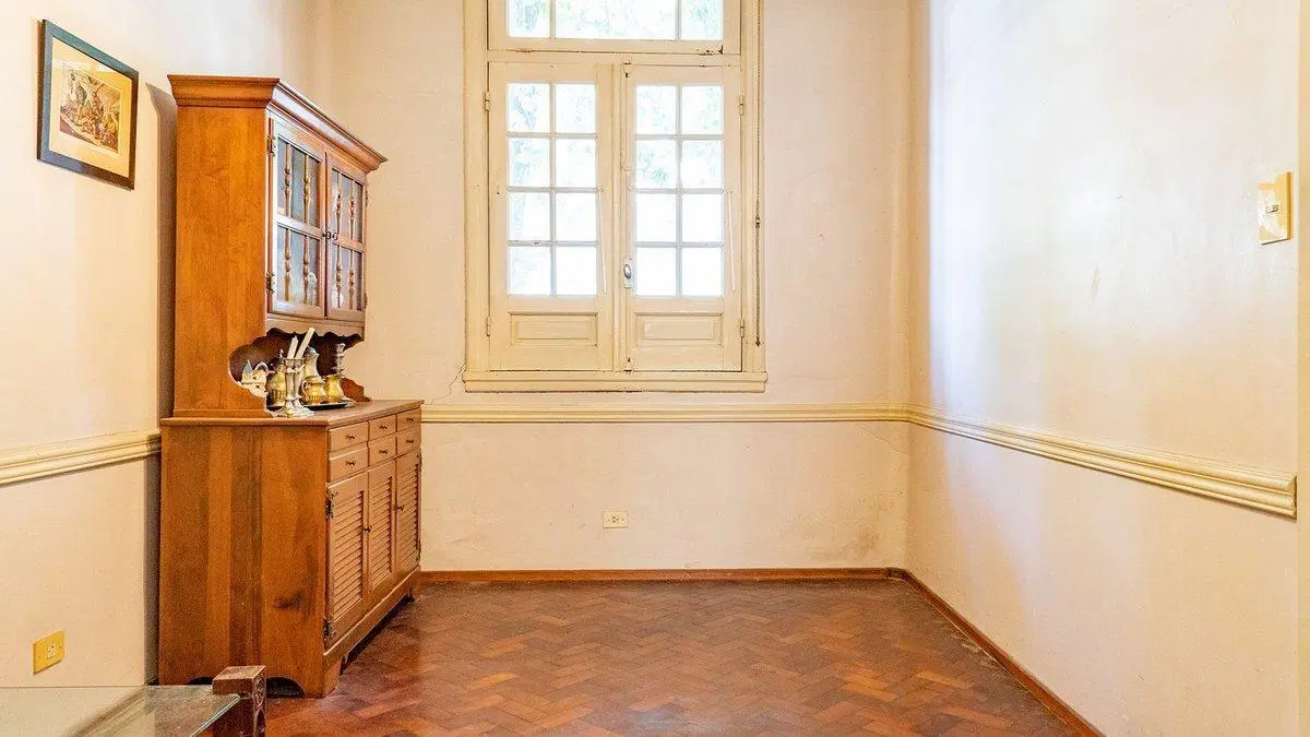 CASA 3 DORMI CON PATIO Y QUINCHO EN VENTA ABASTO 5
