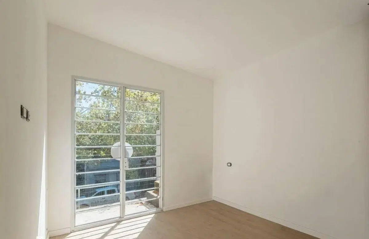 VENTA CASA 3 DORMITORIOS CON COCHERA PICHINCHA 4