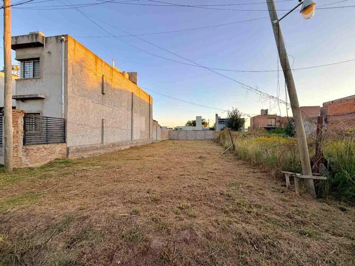 VENTA! TERRENO 270 M2 EN BARRIO TANGO 2