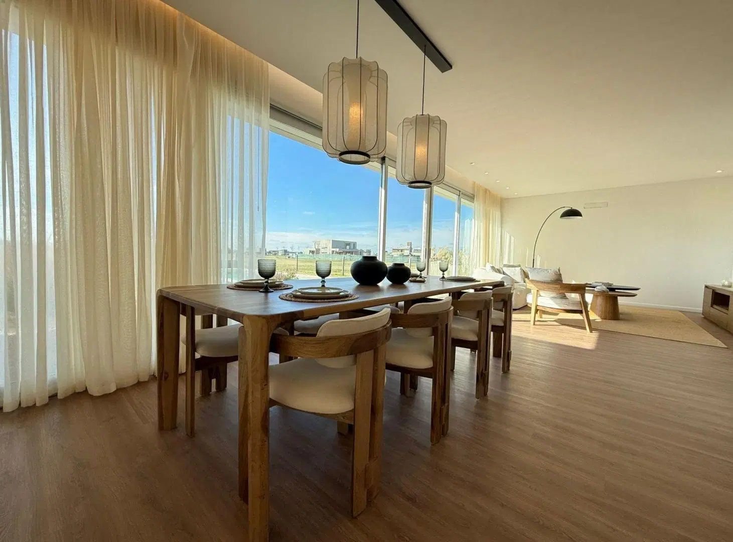 VENTA CASA 4 DORMITORIOS A ESTRENAR FRENTE SUR 4