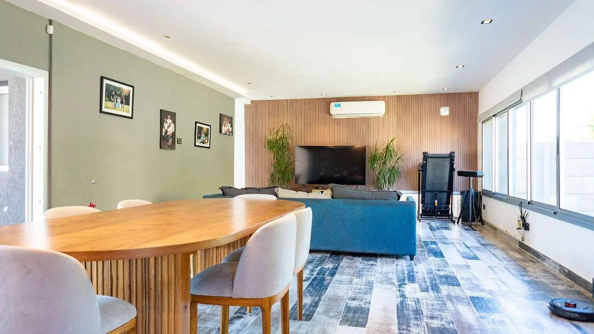 CASA 3 DORMI C/PILETA VENDE/FINANCIA LOGARITMO 5