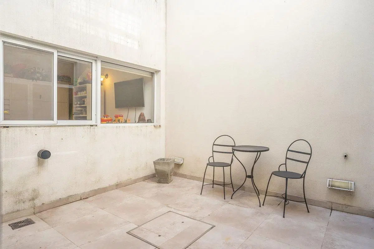 VENTA CASA 3 DORMITORIOS CON COCHERA EN LOURDES 8