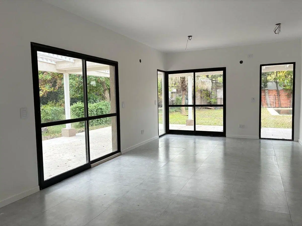 Casa estrenar tres dormitorios pileta Apta Credito 3