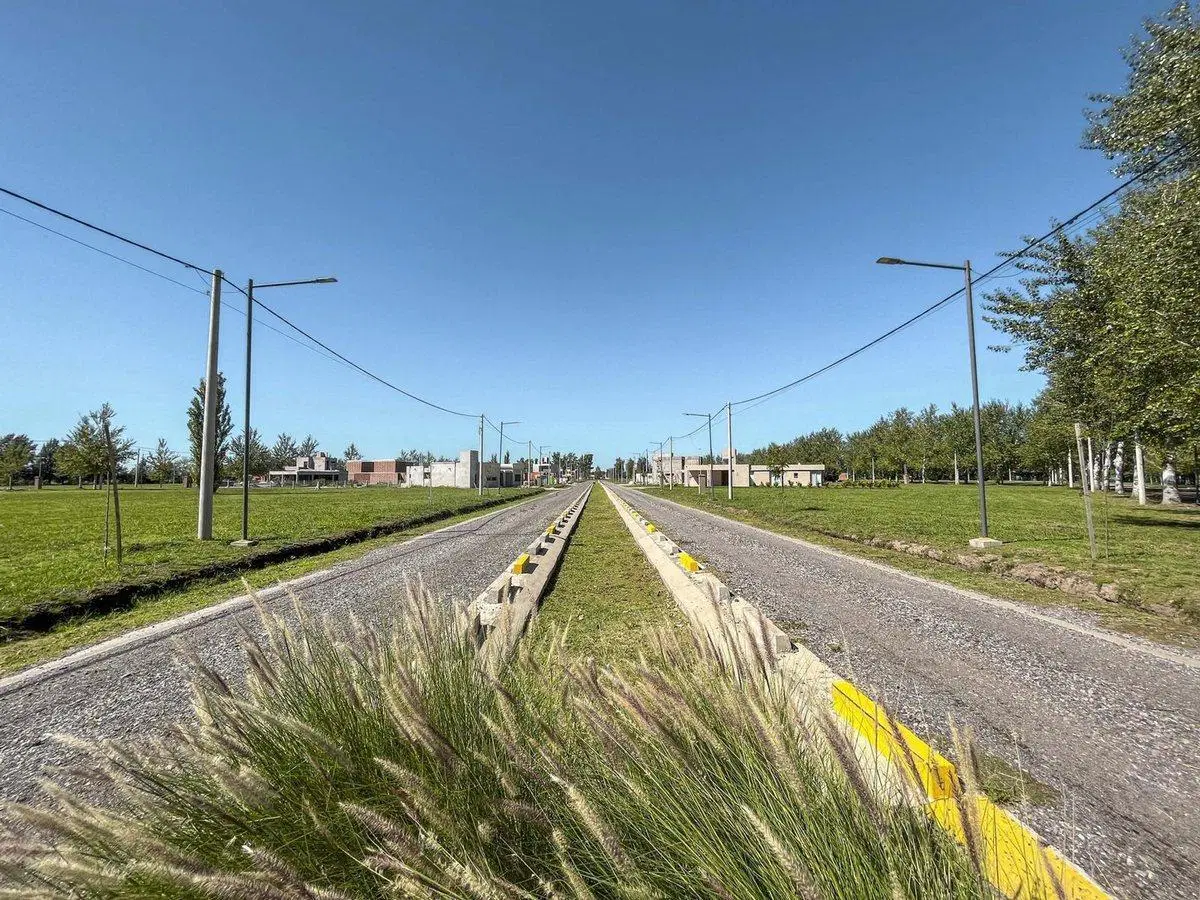 LOTE EN VENTA 478 M2. PINARES DEL SUR. PIÑERO 8