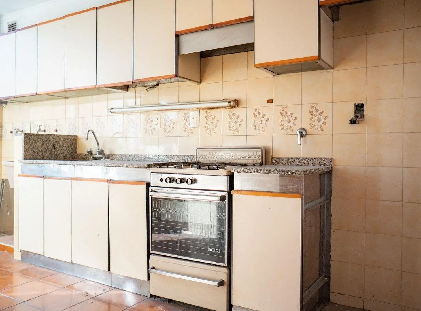 VENTA DEPTO. DOS DORMITORIOS CON BALCON CENTRO 2
