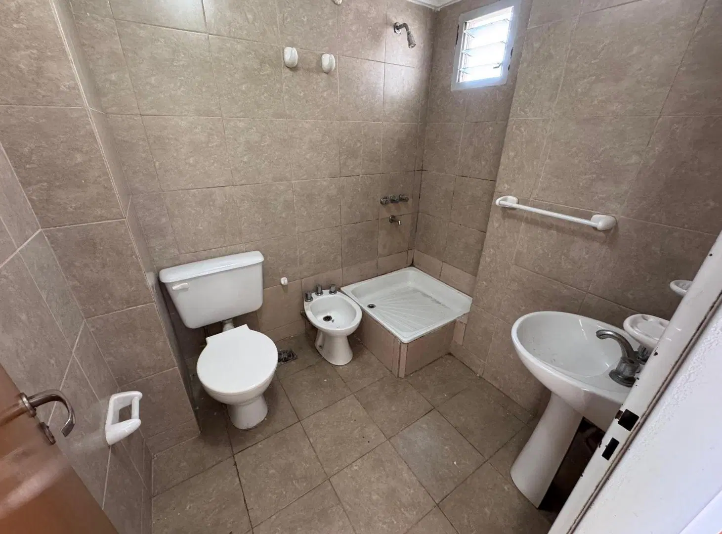 DEPARTAMENTO 1 AMBIENTE AL FRENTE BALCON VENTA 2