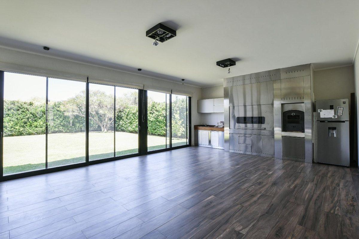 Foto de VENTA CASA EN BARRIO PRIVADO SAN SEBASTIAN FUNES, imagen 2