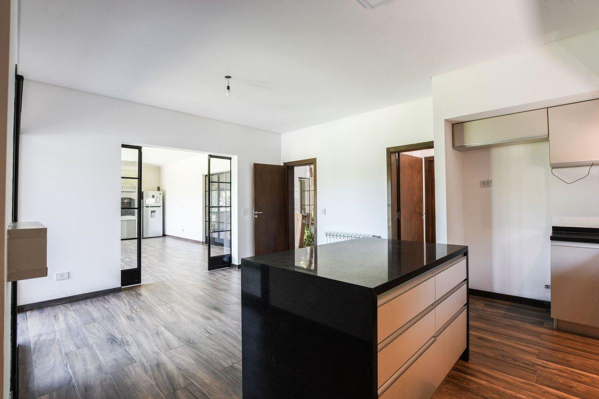 Foto de VENTA CASA EN BARRIO PRIVADO SAN SEBASTIAN FUNES, imagen 3