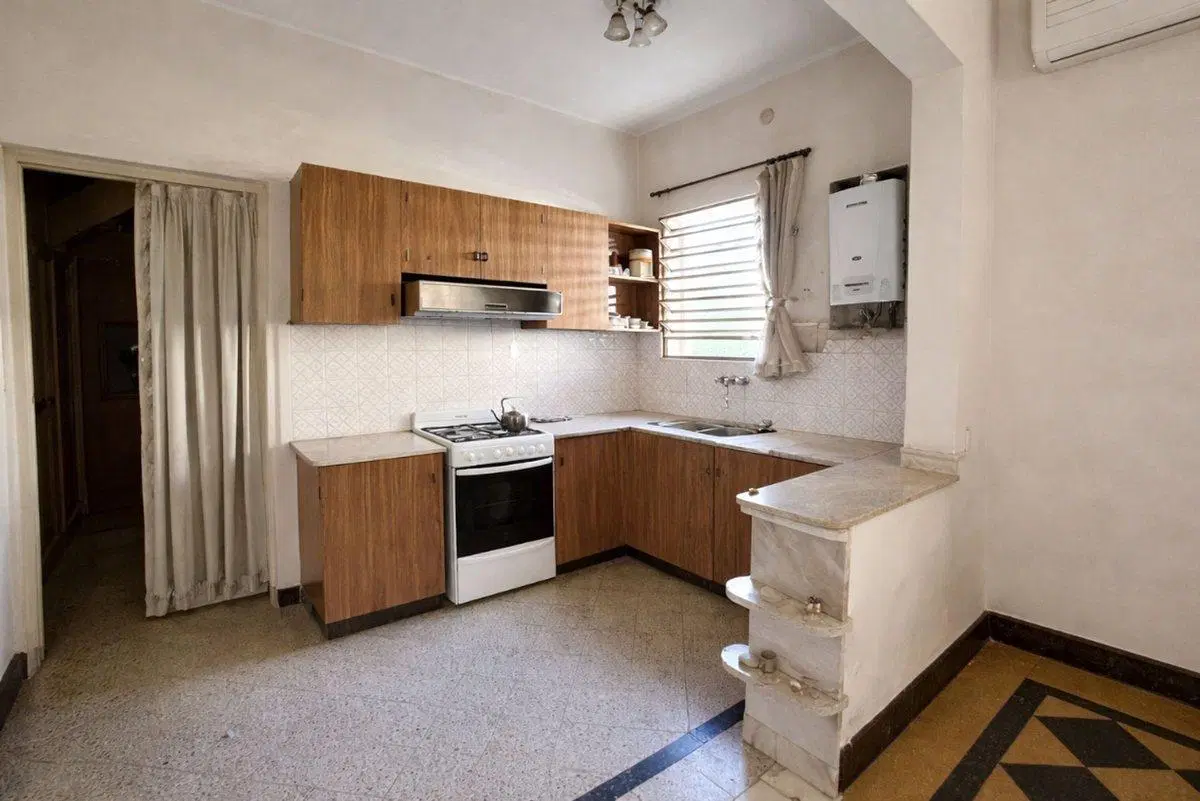 CASA A LA VENTA BARRIO MATHEU 8