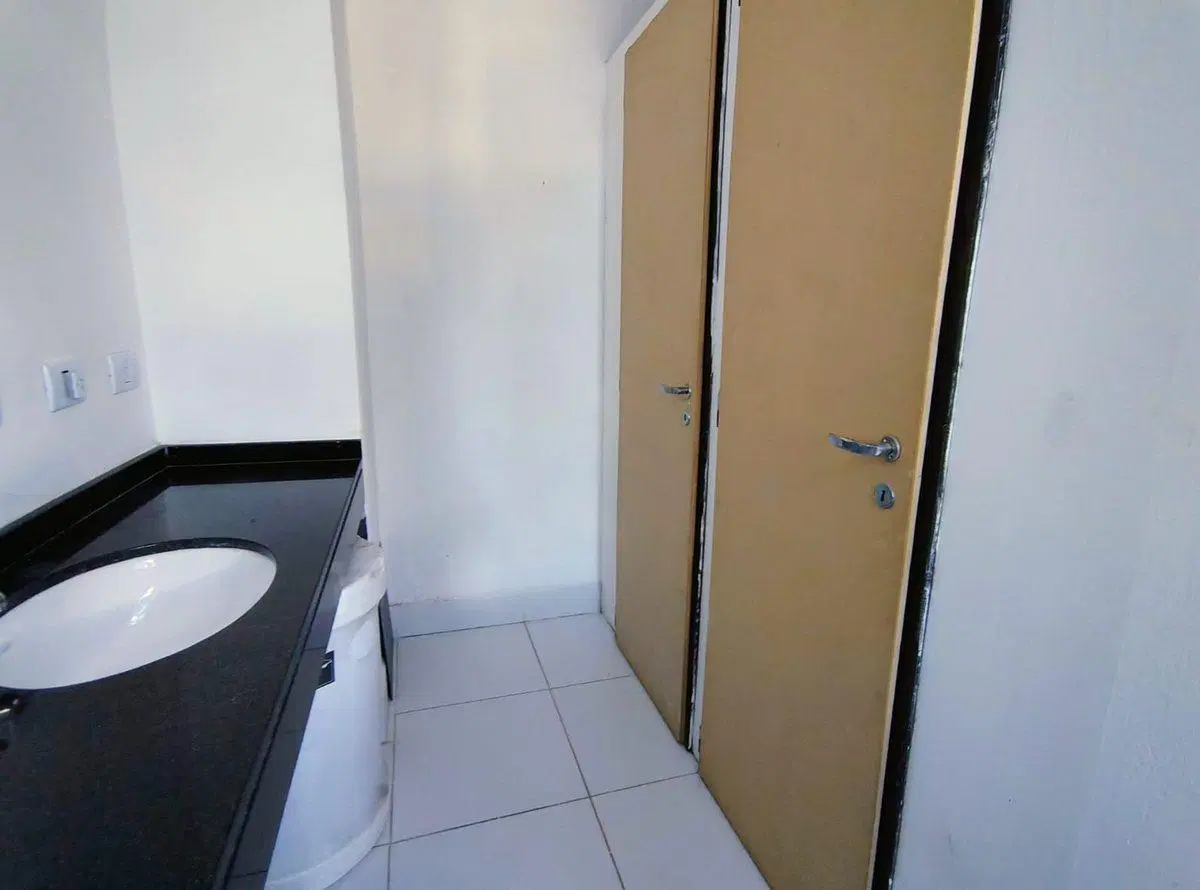 Venta oficina en Puerto Norte 8