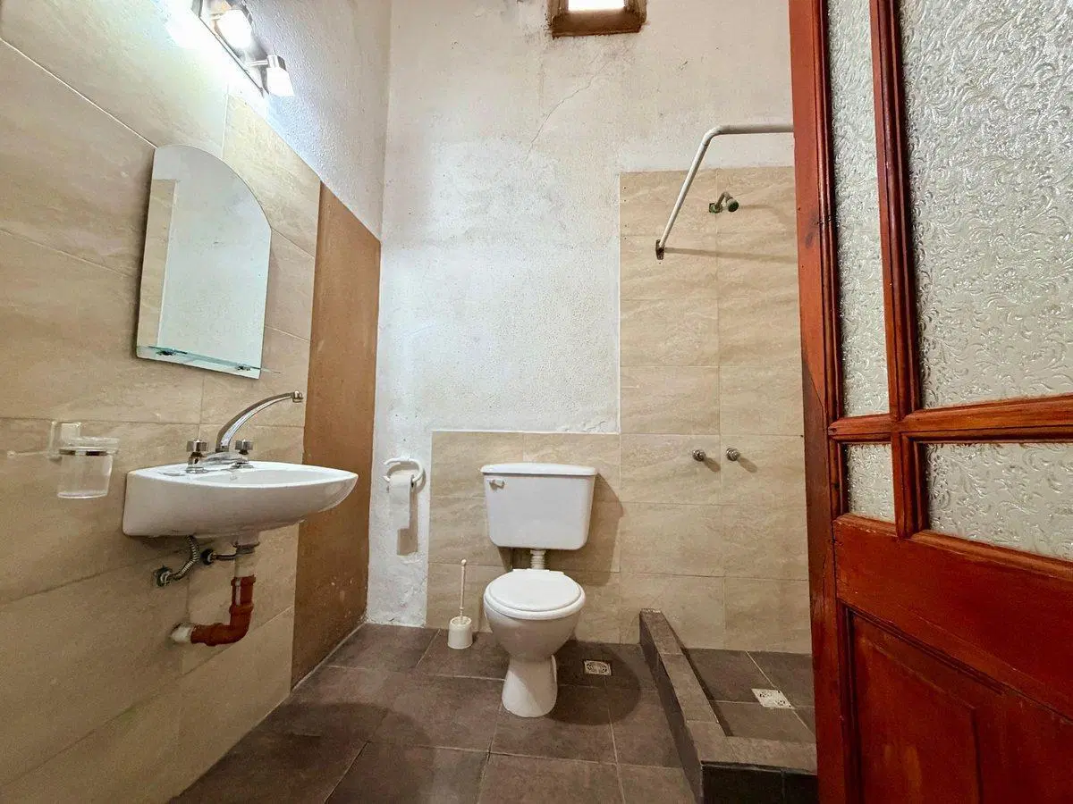 IMPORTANTE OFICINA DE 270 M2 OPORTUNIDAD ALQUILER 4