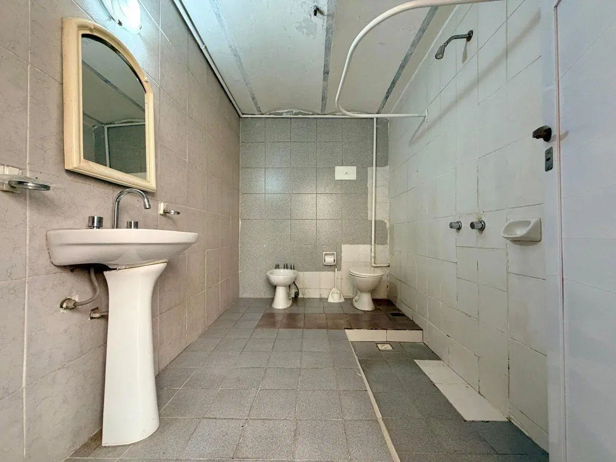 VENTA IMPORTANTE OFICINA DE 270 M2 OPORTUNIDAD !! 3
