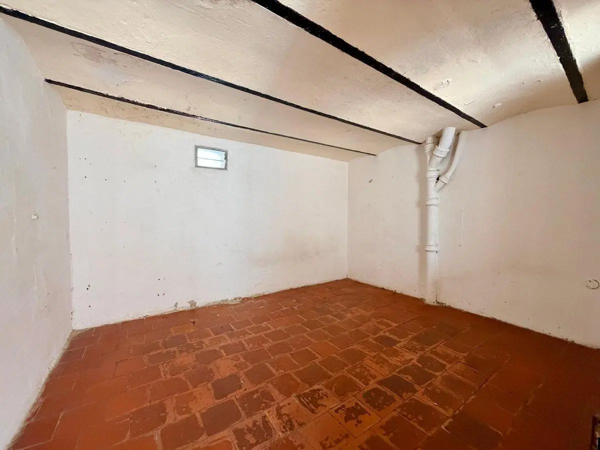 VENTA IMPORTANTE OFICINA DE 270 M2 OPORTUNIDAD !! 2