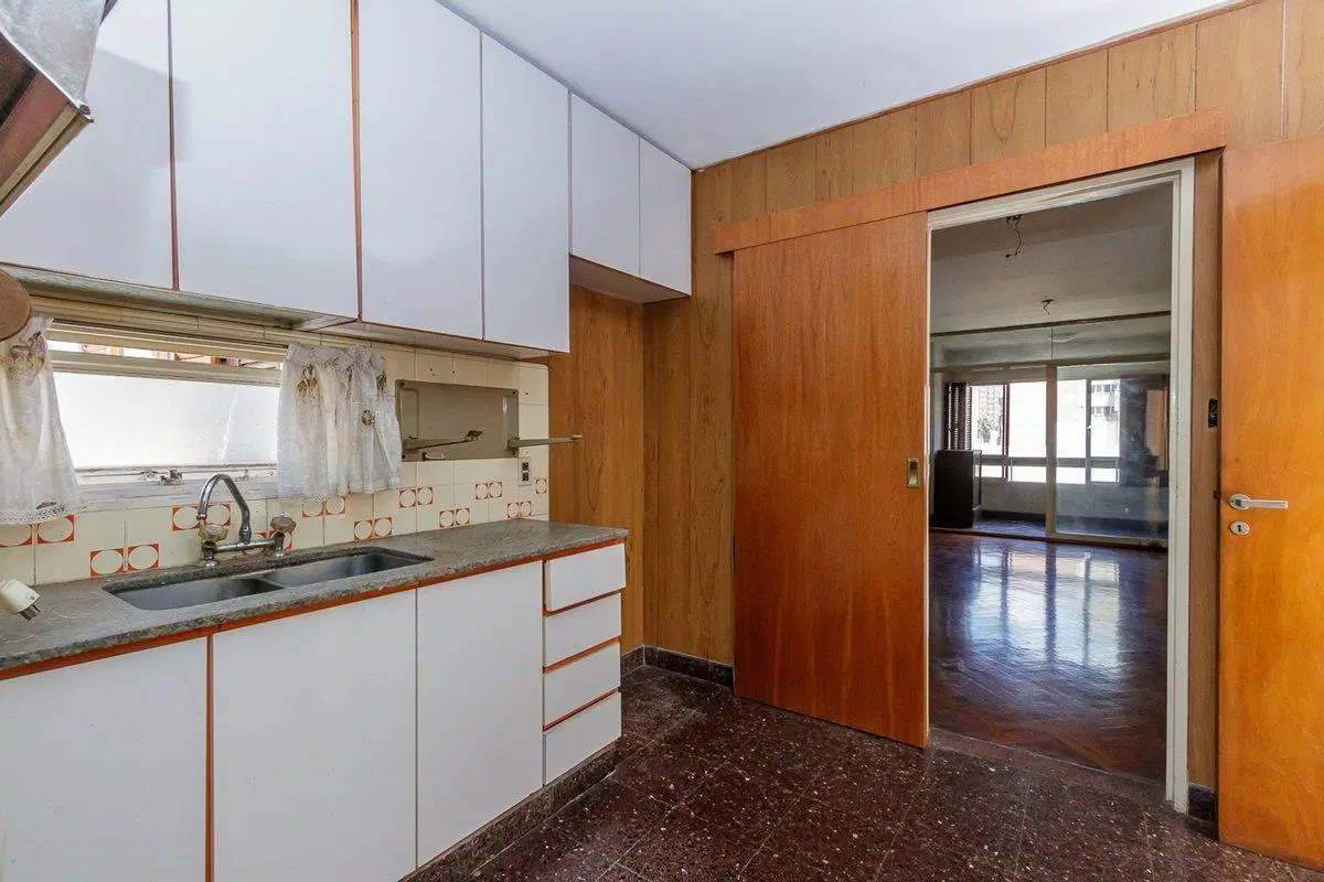 DEPARTAMENTO DE 2 DORMITORIOS EN VENTA. LOURDES 8