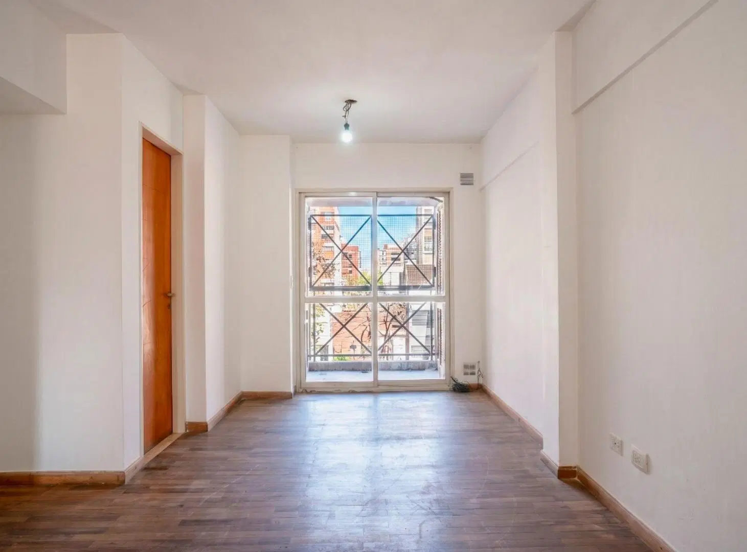 VENTA DEPARTAMENTO DOS DORMITORIOS EN ABASTO 4