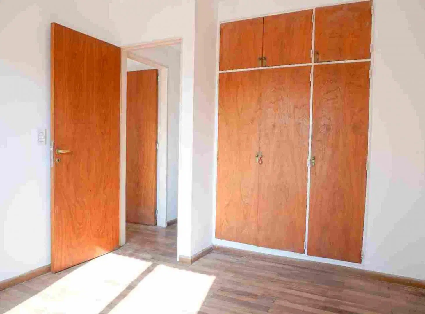 VENTA DEPARTAMENTO DOS DORMITORIOS EN ABASTO 3