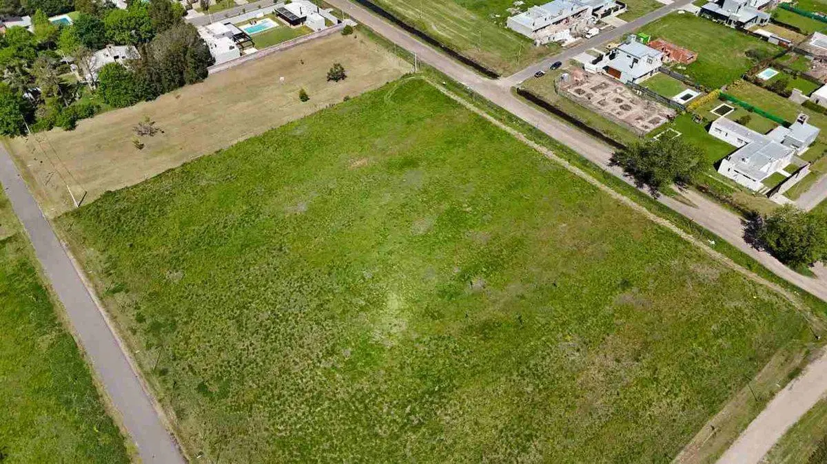 LOTES EN VENTA EN ESQUINA 500 M2 APTO COMERCIAL 4