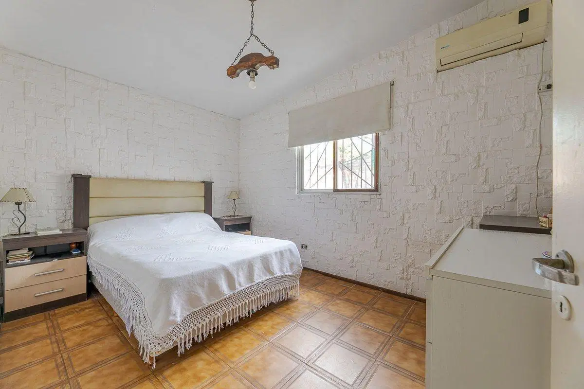 Casa de 3 dormitorios con cochera doble y patio 3