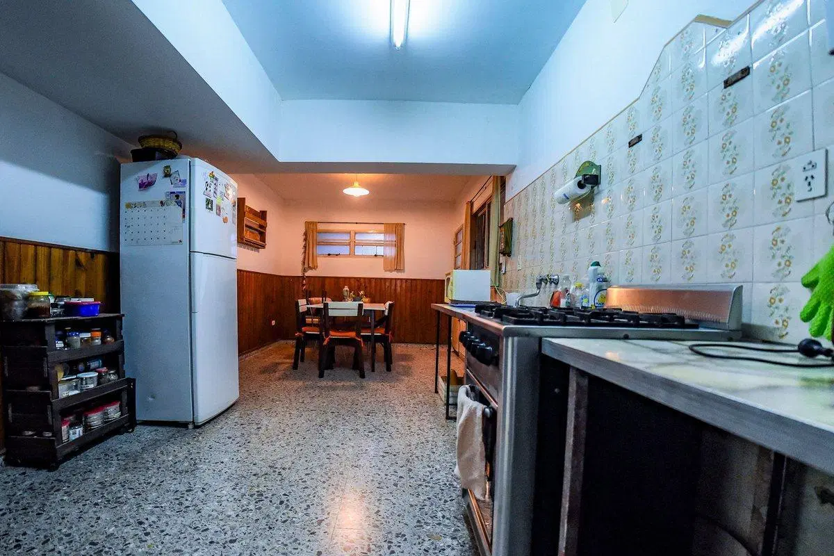 OPORTUNIDAD ! CASA A LA VENTA EN BARRIO INDUSTRIAL 5